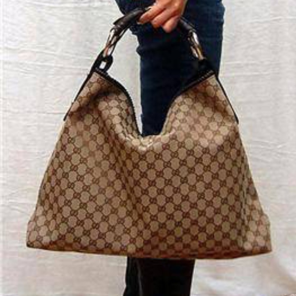 🎉🎉 SOLD 🎉🎉 (more photos) Gucci Horsebit Hobo